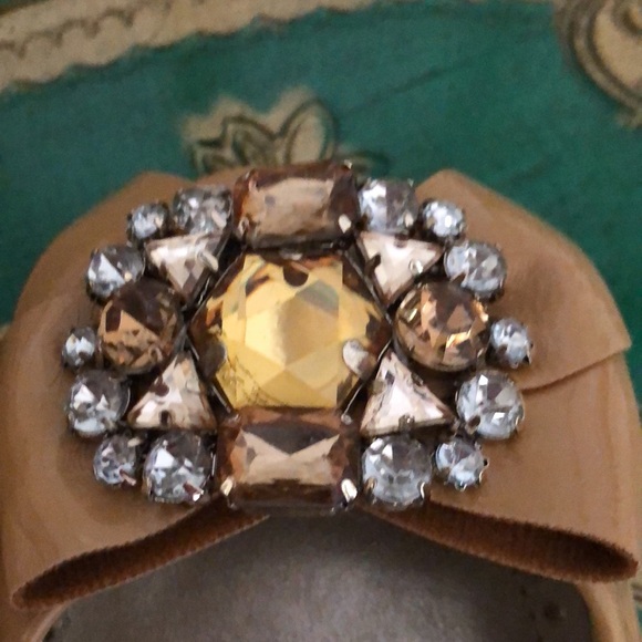 Adrienne Vittadini Tan flat Peep-Toe Shoes - Picture 8 of 8